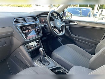 Used Volkswagen Tiguan Allspace 2023 for sale - 77523830: Photo