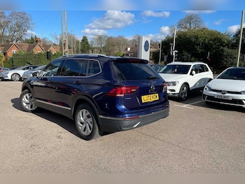 Used Volkswagen Tiguan Allspace 2023 for sale - 77523830: Photo