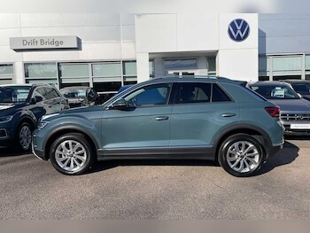Used Volkswagen T-Roc 2024 for sale - 75990935: Photo 4