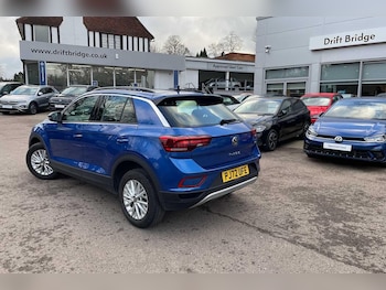 Used Volkswagen T-Roc 2022 for sale - 77314931: Photo