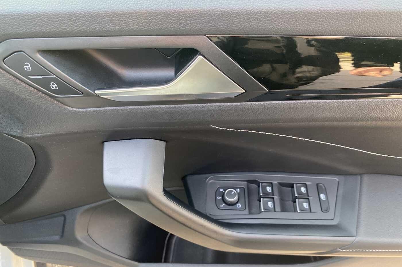 Used Volkswagen T-Roc 2023 for sale - 77549678: Photo 19