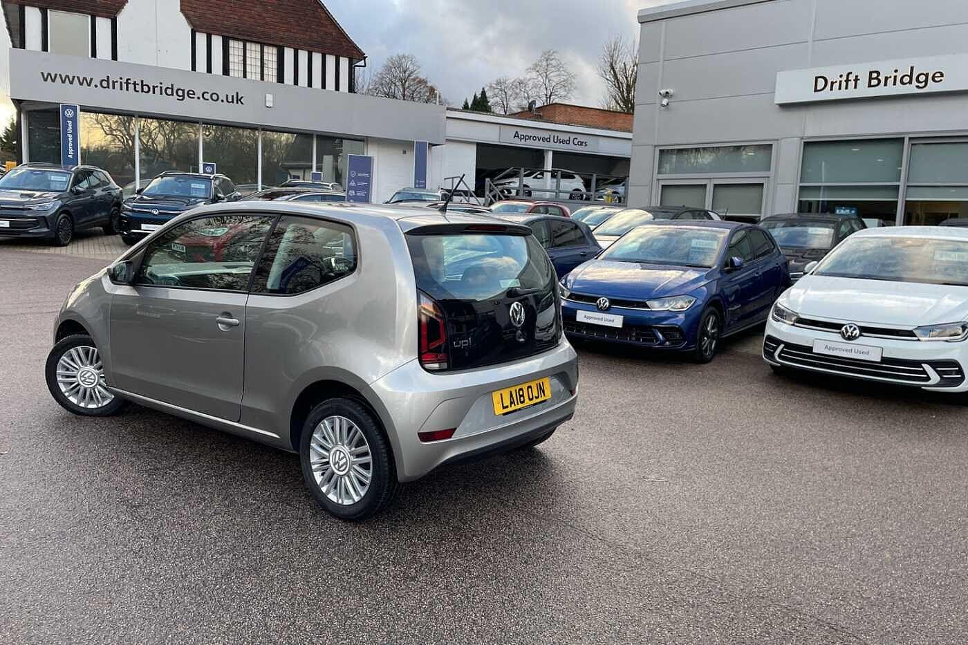 Used Volkswagen up! 2018 for sale - 77040406: Photo 3