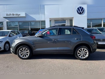 Used Volkswagen T-Roc 2022 for sale - 76059881: Photo