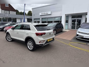 Used Volkswagen T-Roc 2023 for sale - 75609741: Photo