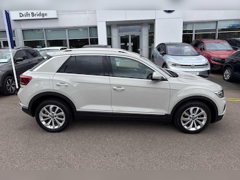 Used Volkswagen T-Roc 2023 for sale - 75609741: Photo