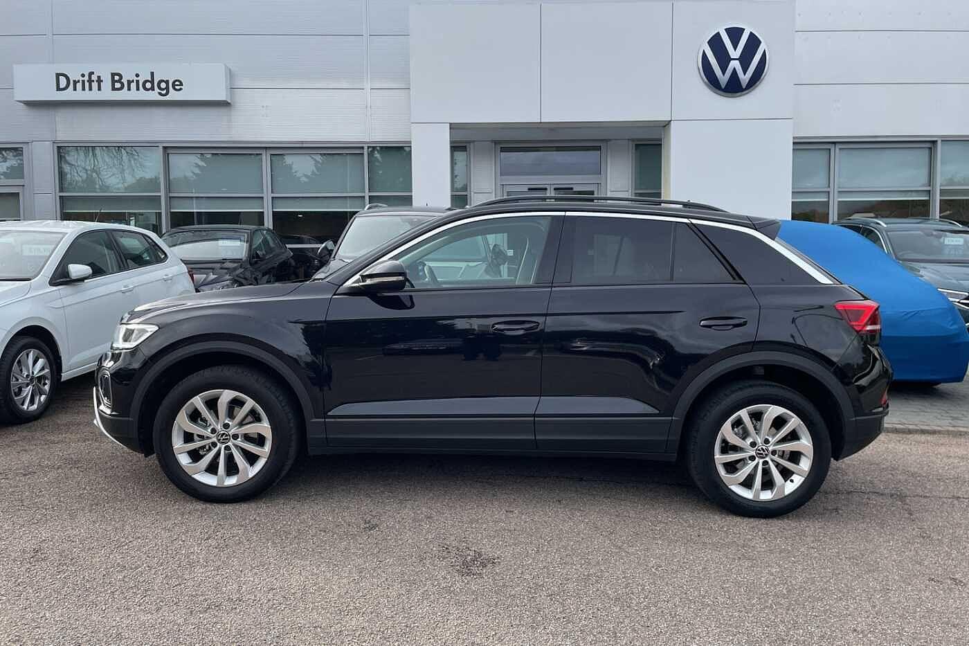 Used Volkswagen T-Roc 2025 for sale - 77155253: Photo 4