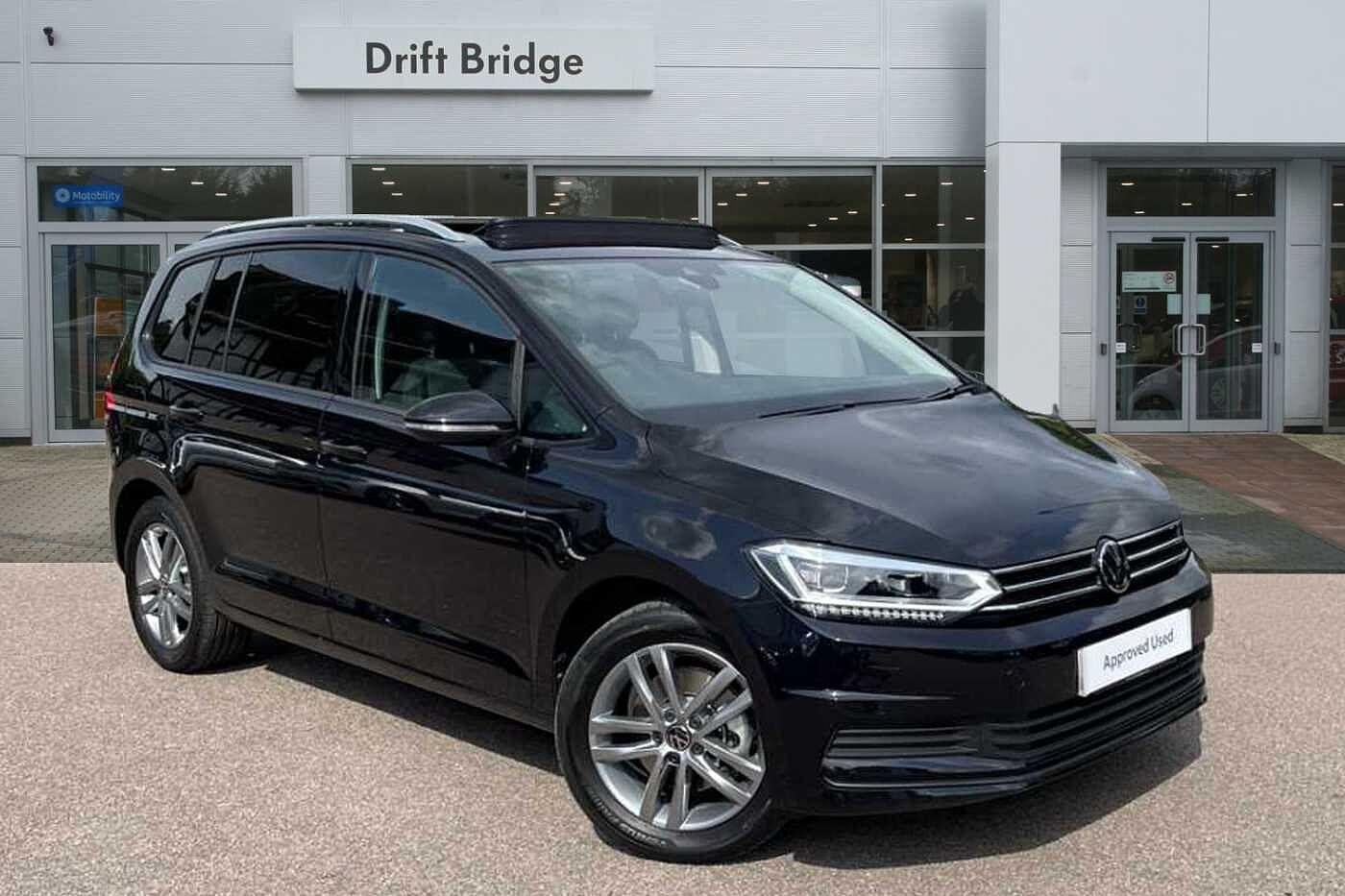 Used Volkswagen Touran 2024 for sale - 75311925: Photo 1