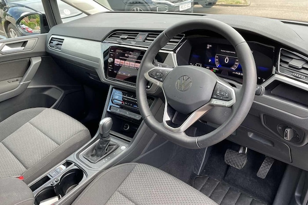 Used Volkswagen Touran 2024 for sale - 75311925: Photo 6