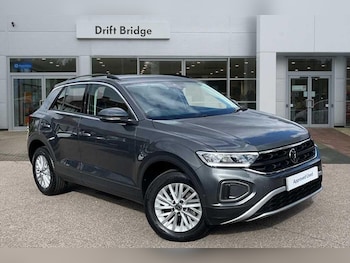 Used Volkswagen T-Roc 2022 for sale - 75741805: Photo