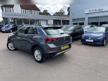 Used Volkswagen T-Roc 2022 for sale - 75741805: Photo