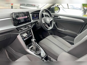 Used Volkswagen T-Roc 2024 for sale - 78301387: Photo