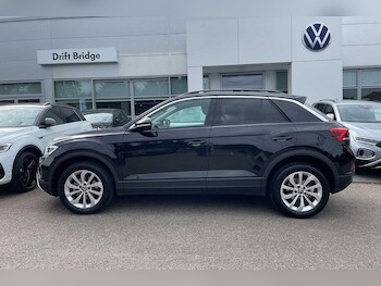 Used Volkswagen T-Roc 2024 for sale - 78301387: Photo