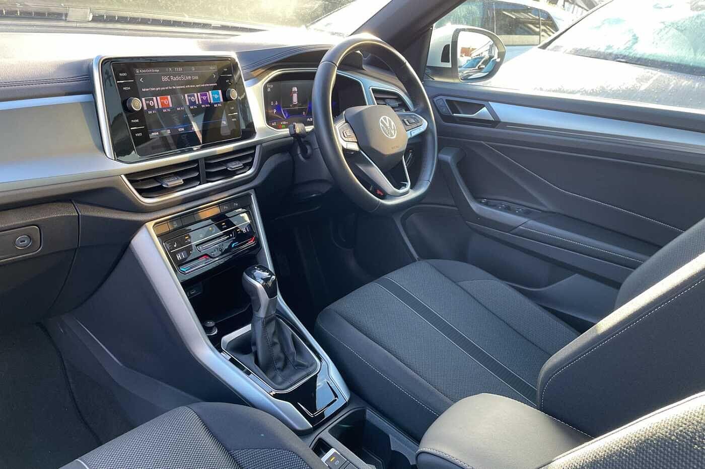 Used Volkswagen T-Roc 2023 for sale - 77166559: Photo 2