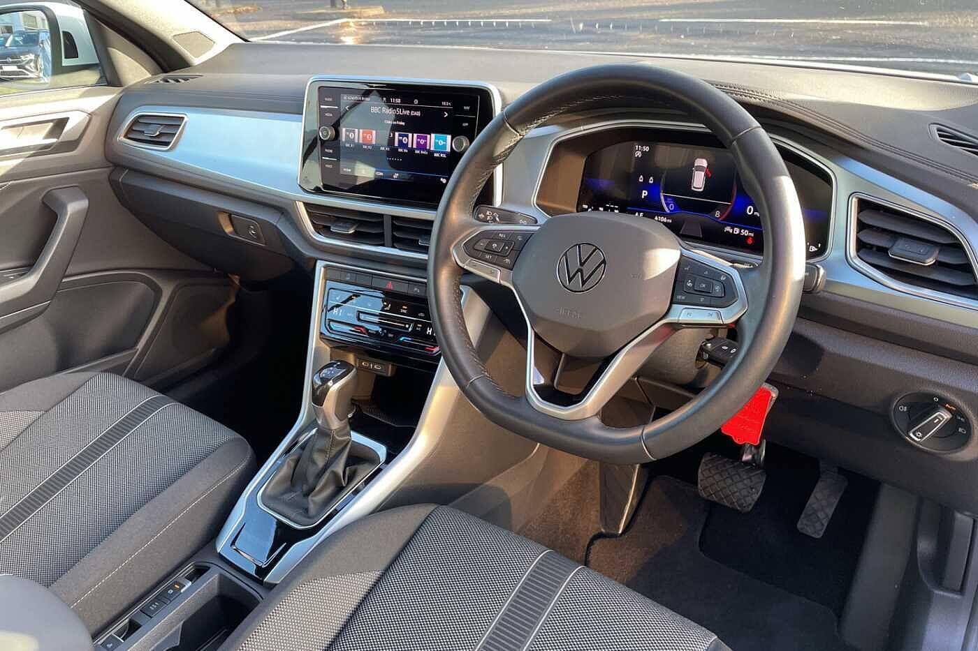 Used Volkswagen T-Roc 2023 for sale - 77166559: Photo 6