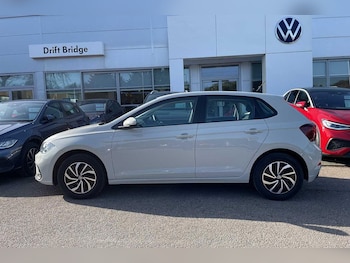 Used Volkswagen Polo 2024 for sale - 77646032: Photo