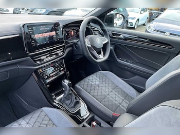 Used Volkswagen T-Roc 2025 for sale - 77162987: Photo