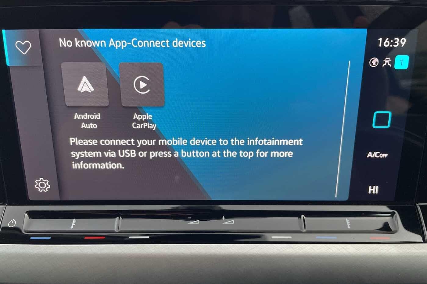 Used Volkswagen Golf 2024 for sale - 76992578: Photo 17