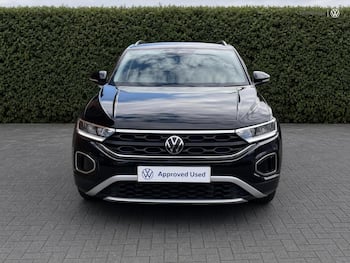 Used Volkswagen T-Roc 2023 for sale - 79830941: Photo