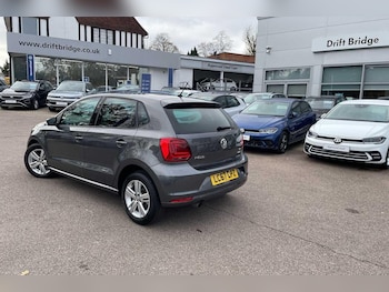 Used Volkswagen Polo 2017 for sale - 76620583: Photo