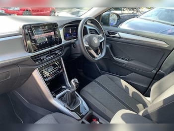 Used Volkswagen T-Roc 2025 for sale - 78689670: Photo