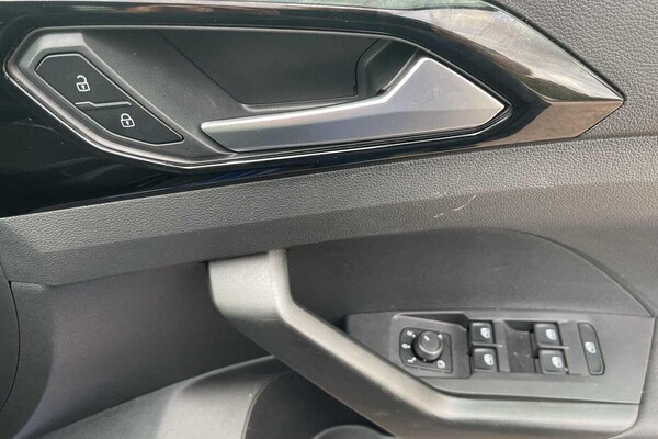 Used Volkswagen T-Cross 2023 for sale - 76085289: Photo 19