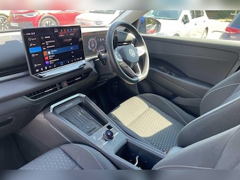 Used Volkswagen T-Roc 2026 for sale - 79121531: Photo
