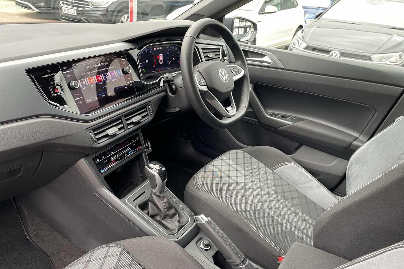 Used Volkswagen Polo 2023 for sale - 76137866: Photo 2