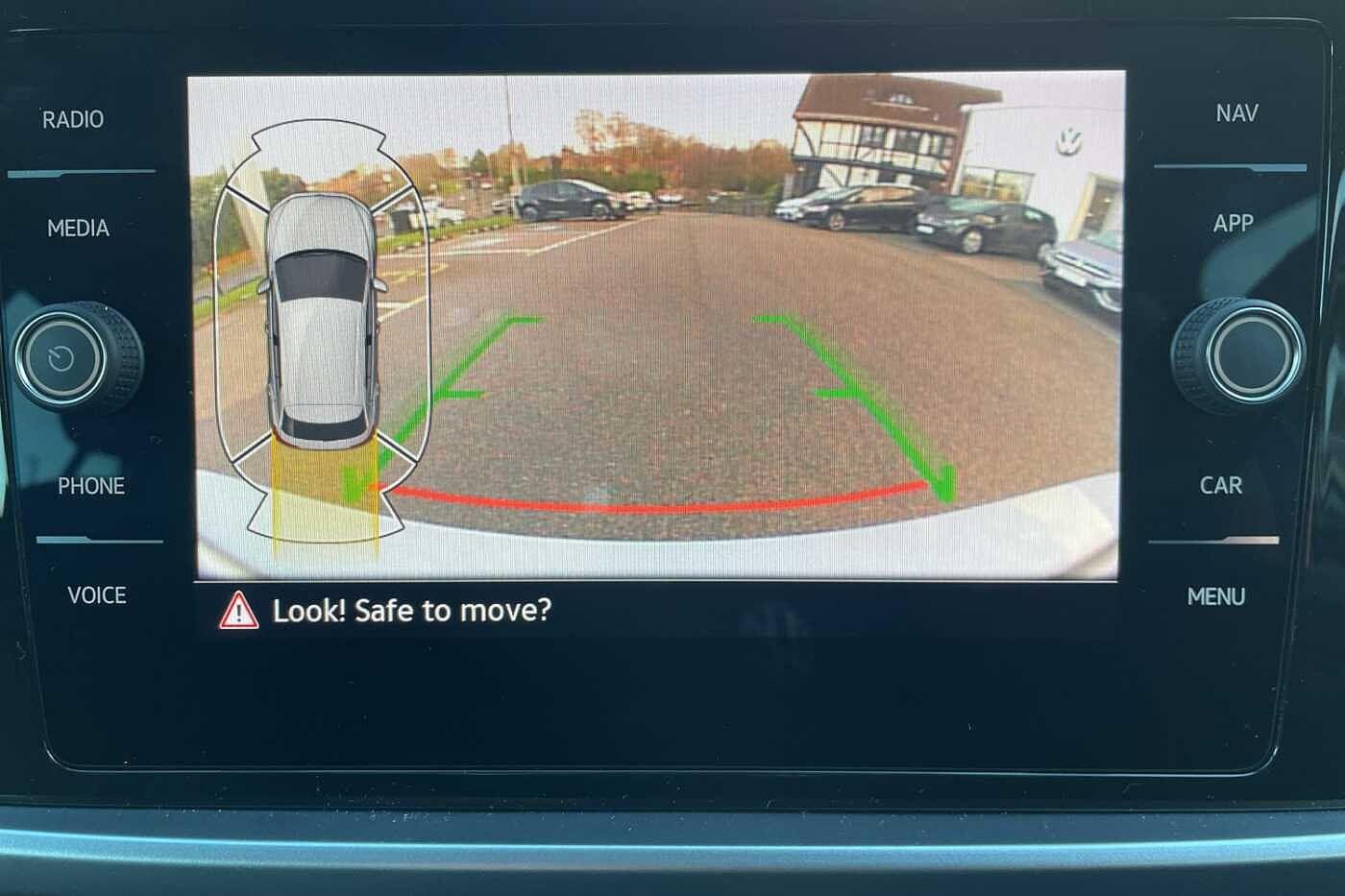 Used Volkswagen T-Roc 2023 for sale - 76997605: Photo 18