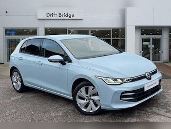 Used Volkswagen Golf 2025 for sale - 77120045: Photo