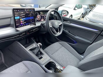 Used Volkswagen Golf 2025 for sale - 77120045: Photo