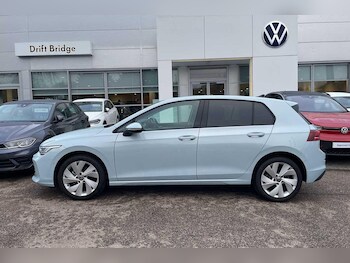 Used Volkswagen Golf 2025 for sale - 77120045: Photo