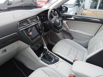 Used Volkswagen Tiguan 2017 for sale - 77238394: Photo