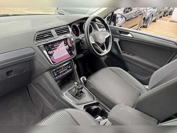 Used Volkswagen Tiguan 2021 for sale - 75609574: Photo