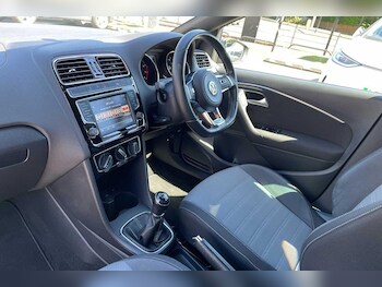 Used Volkswagen Polo 2016 for sale - 78447820: Photo