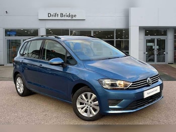 Used Volkswagen Golf SV 2017 for sale - 76388383: Photo