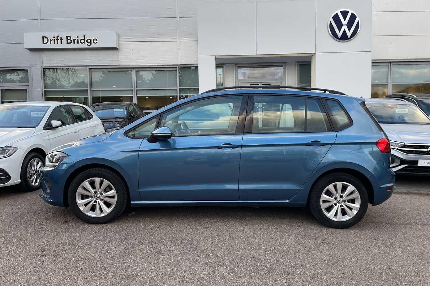 Used Volkswagen Golf SV 2017 for sale - 76388383: Photo 4