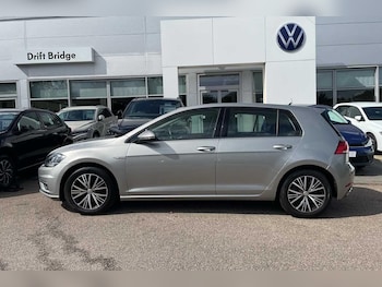 Used Volkswagen Golf 2018 for sale - 75857290: Photo
