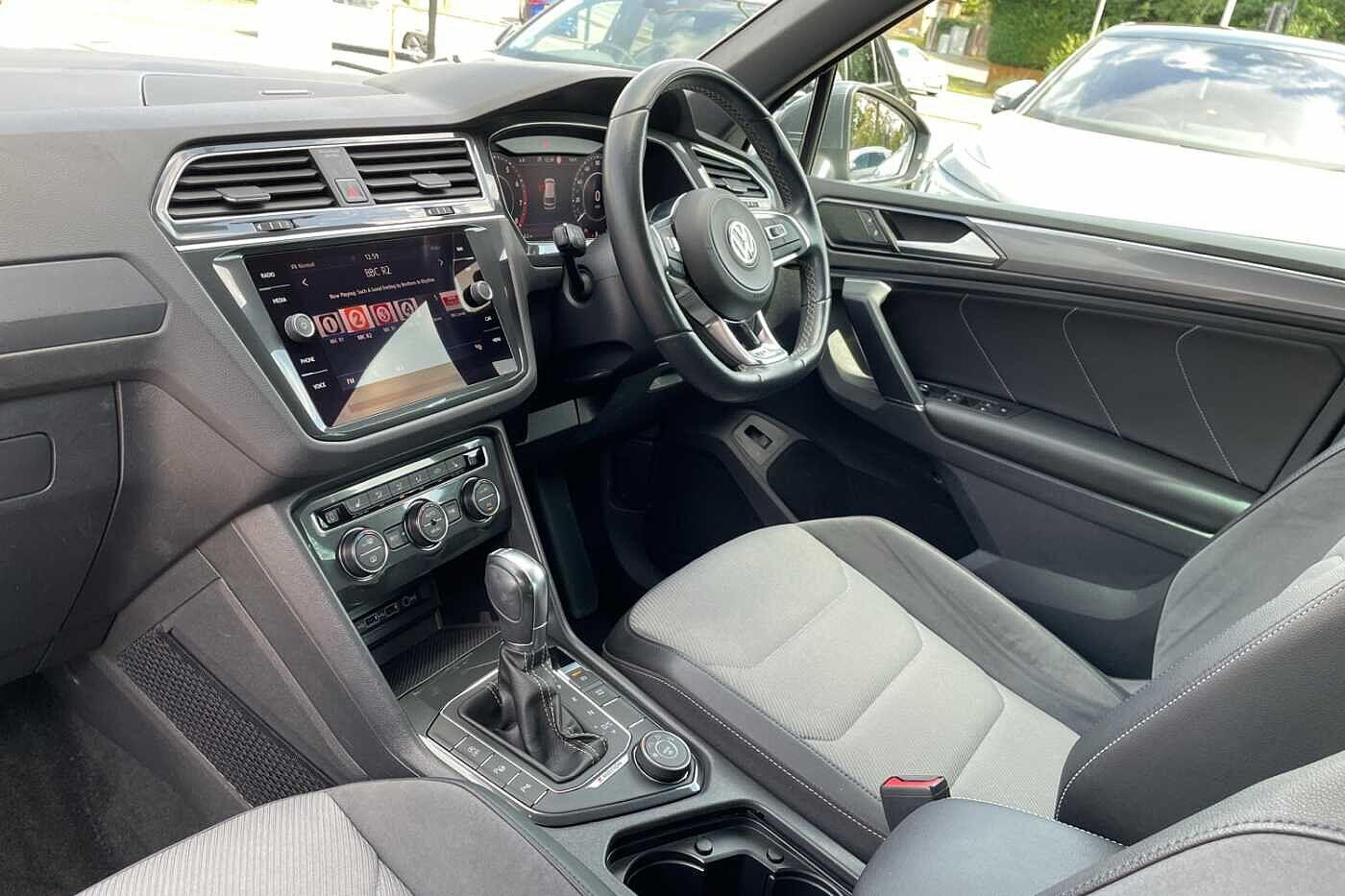 Used Volkswagen Tiguan 2018 for sale - 76457370: Photo 2