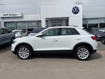 Used Volkswagen T-Roc 2018 for sale - 75459414: Photo