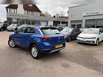Used Volkswagen T-Roc 2022 for sale - 76388864: Photo