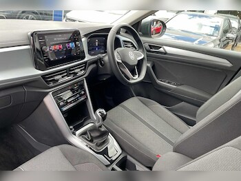 Used Volkswagen T-Roc 2022 for sale - 78100480: Photo