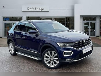 Used Volkswagen T-Roc 2018 for sale - 77175580: Photo