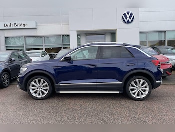Used Volkswagen T-Roc 2018 for sale - 77175580: Photo