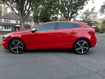 Used Volvo V40 2014 for sale - 75508125: Photo