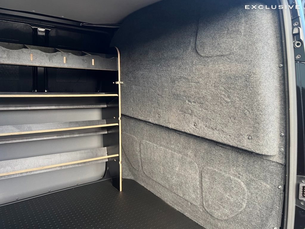 Used Volkswagen Transporter 2023 for sale - 76685061: Photo 35