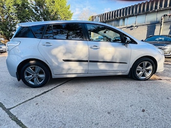 Used Toyota Verso 2014 for sale - 78218077: Photo