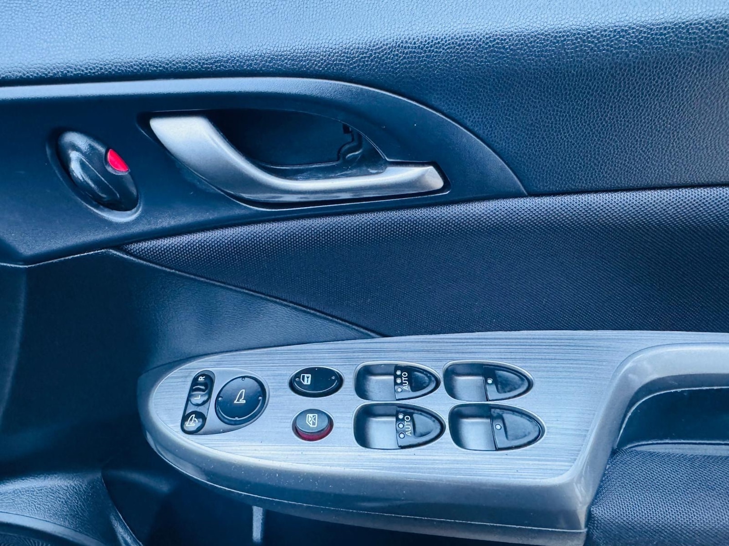 Used Honda Civic 2011 for sale - 76478128: Photo 15