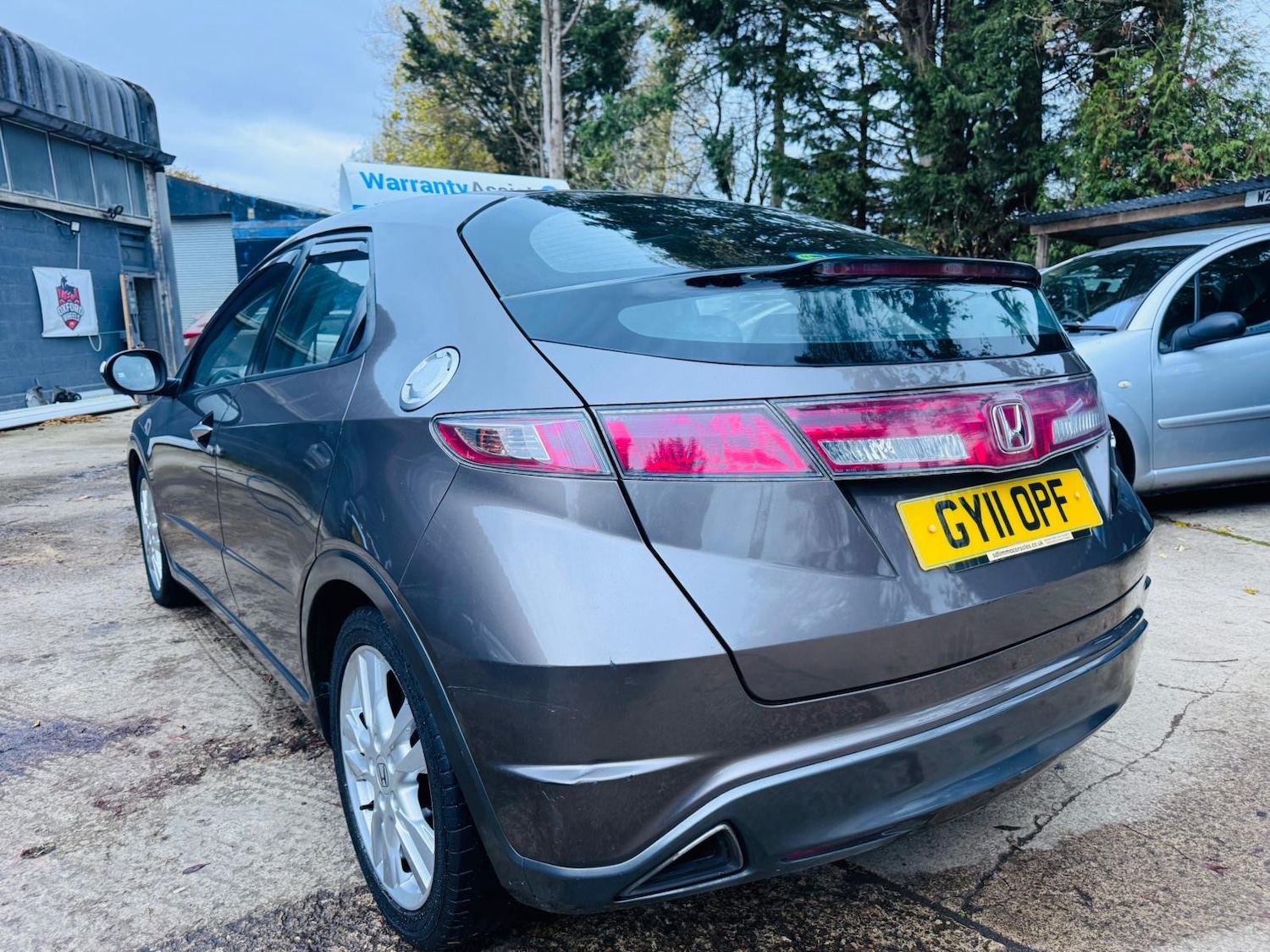 Used Honda Civic 2011 for sale - 76478128: Photo 4