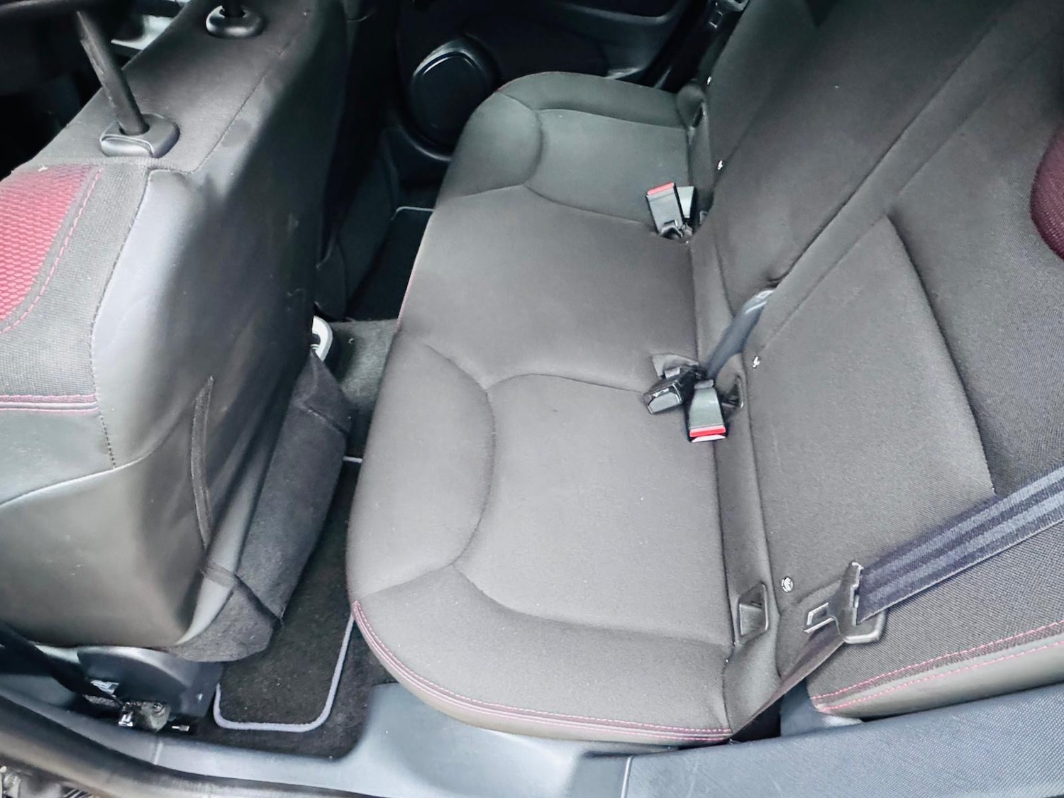 Used Renault Clio 2014 for sale - 76438217: Photo 11