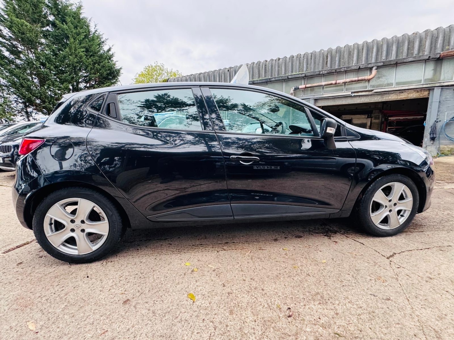 Used Renault Clio 2014 for sale - 76438217: Photo 5